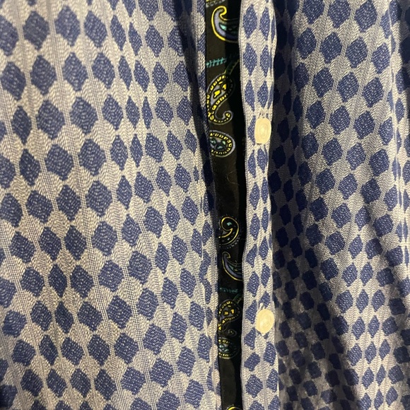 Button down - Picture 2 of 5